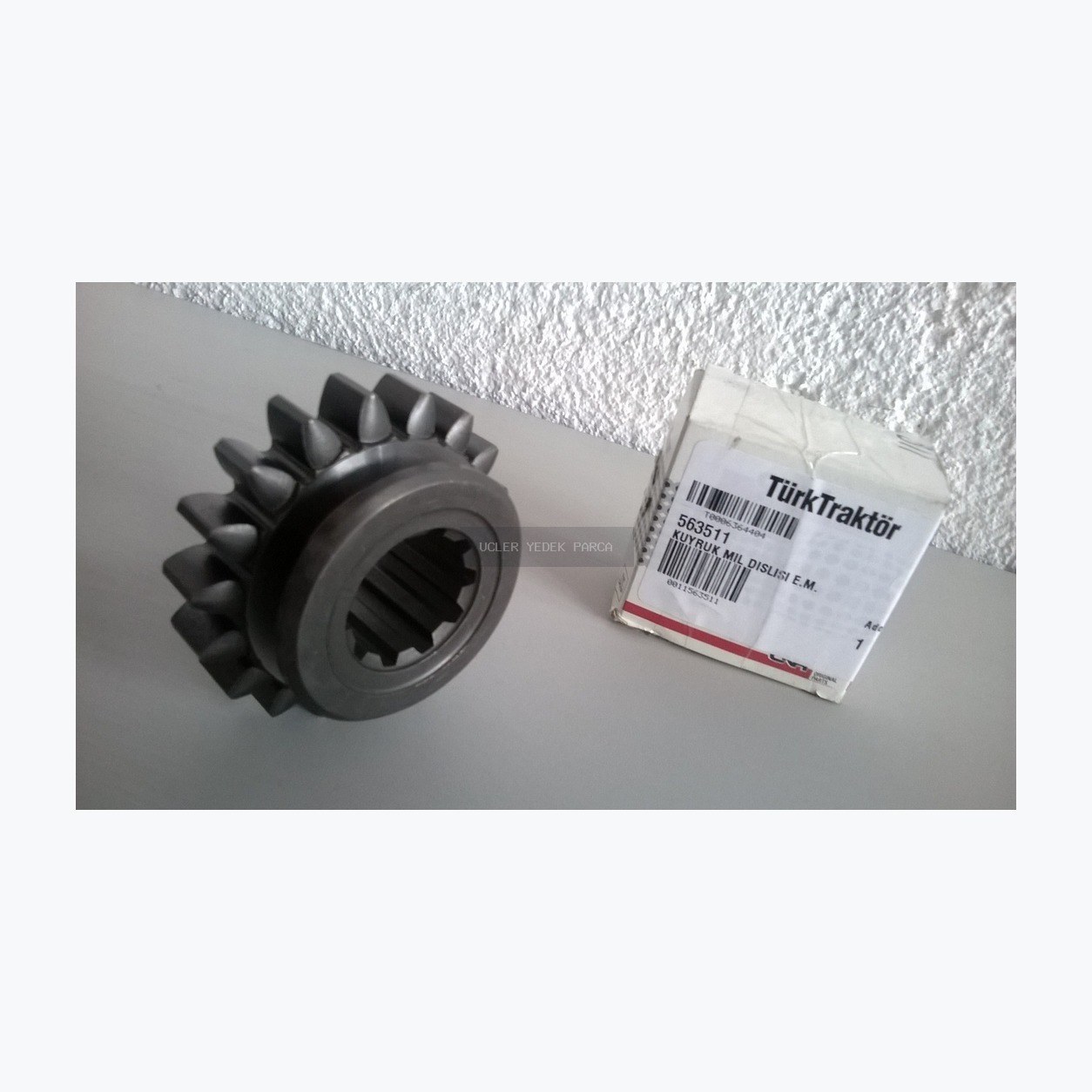 New Holland KUYRUK MİL-DİŞLİSİ E.M 563511 PTO milleri yedek parça