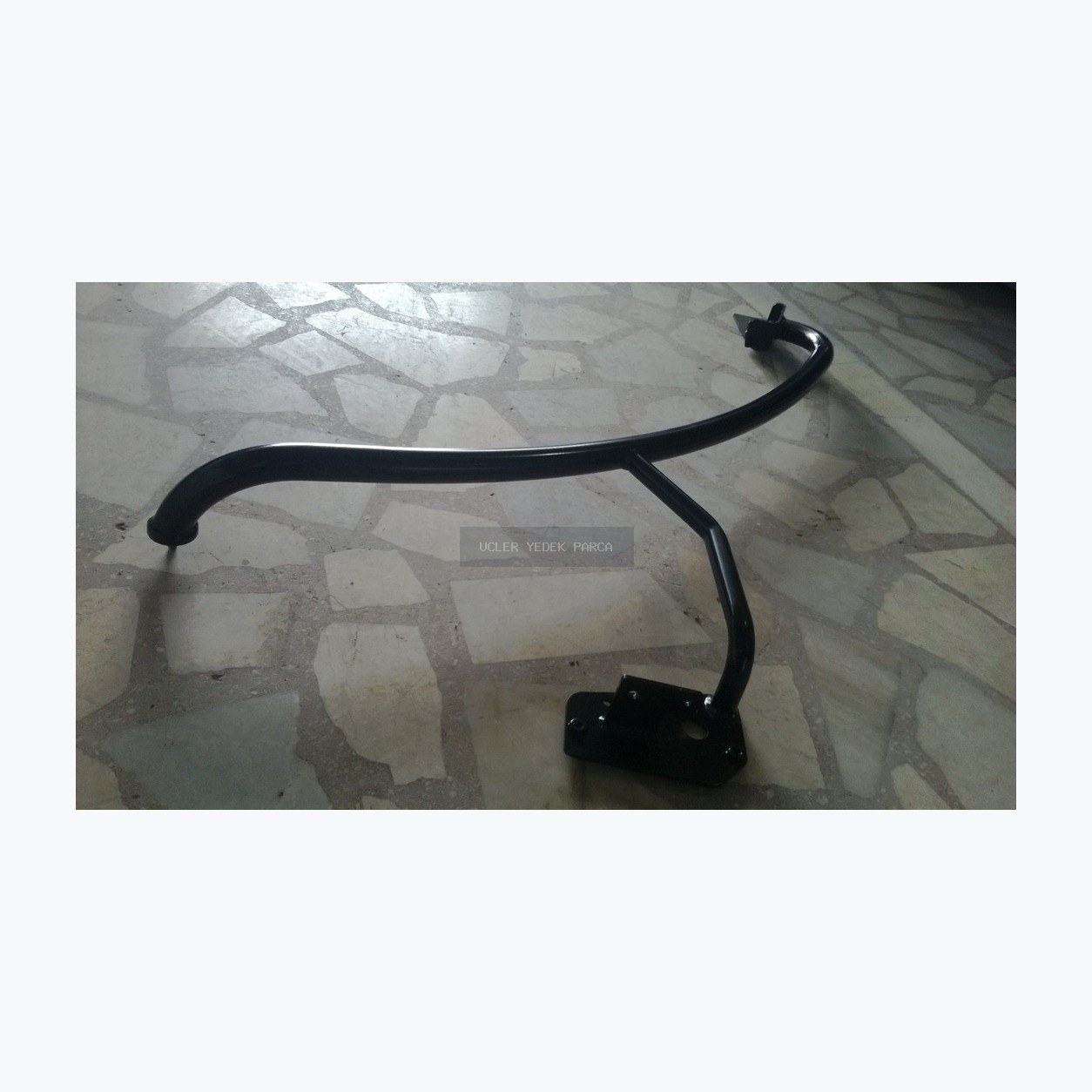 New Holland SAĞ KAPI TUTAMAK KOMPLESİ 84396449 Kapı ve kilit parçaları yedek parça