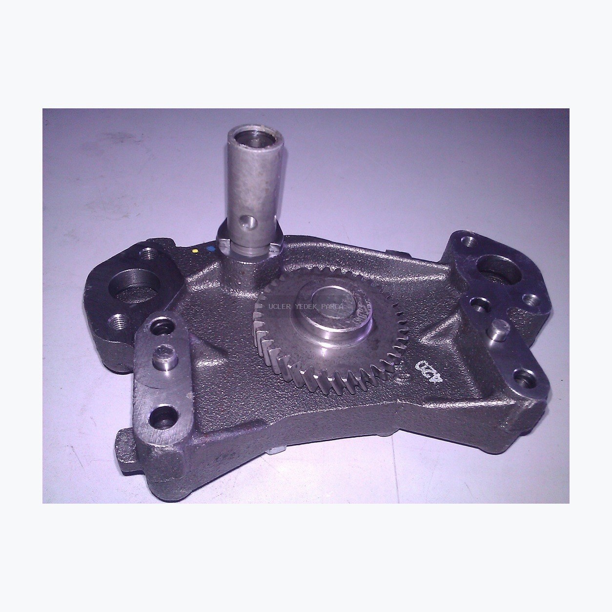 New Holland MOTOR YAG POMPA 84604690 Motor yağ pompaları yedek parça