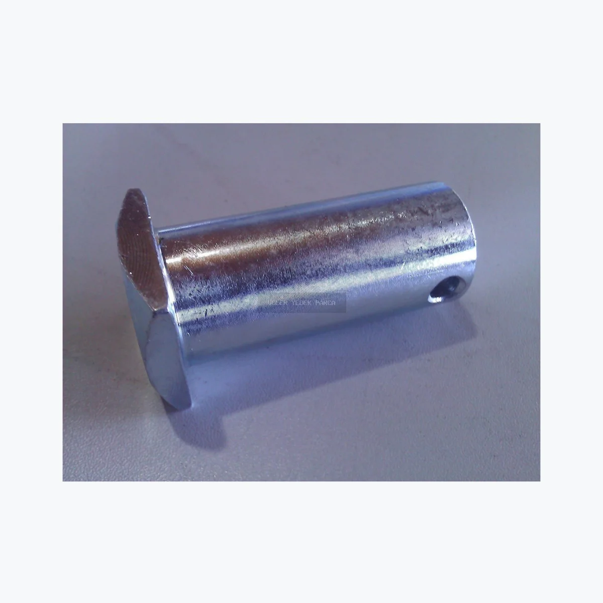 New Holland HID. ASKI KL.PIMI ALT SAG 574882 Kaldırıcı ve askı kolları yedek parça