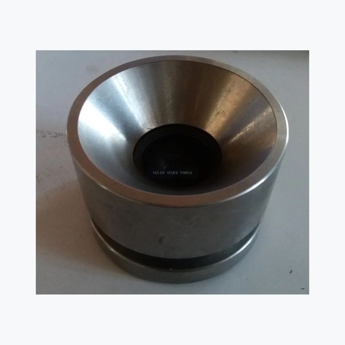 New Holland SILINDIR PISTON 84188529 Piston ve segman yedek parça