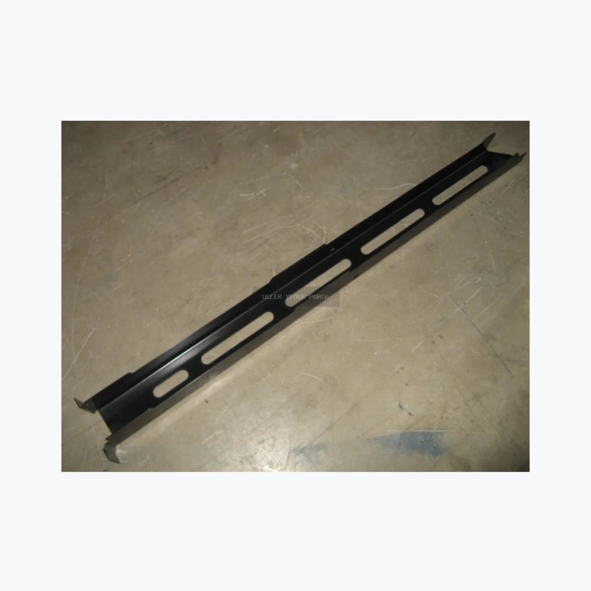 New Holland KORUMA PLAKASI 84215812 Orijinal Yedek Parça