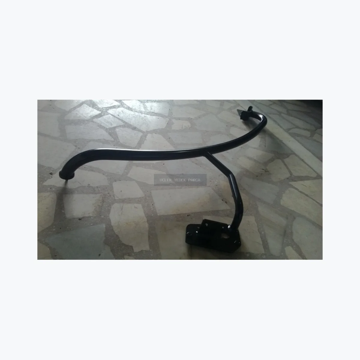 New Holland SAĞ KAPI TUTAMAK KOMPLESİ 84396449 Kapı ve kilit parçaları yedek parça