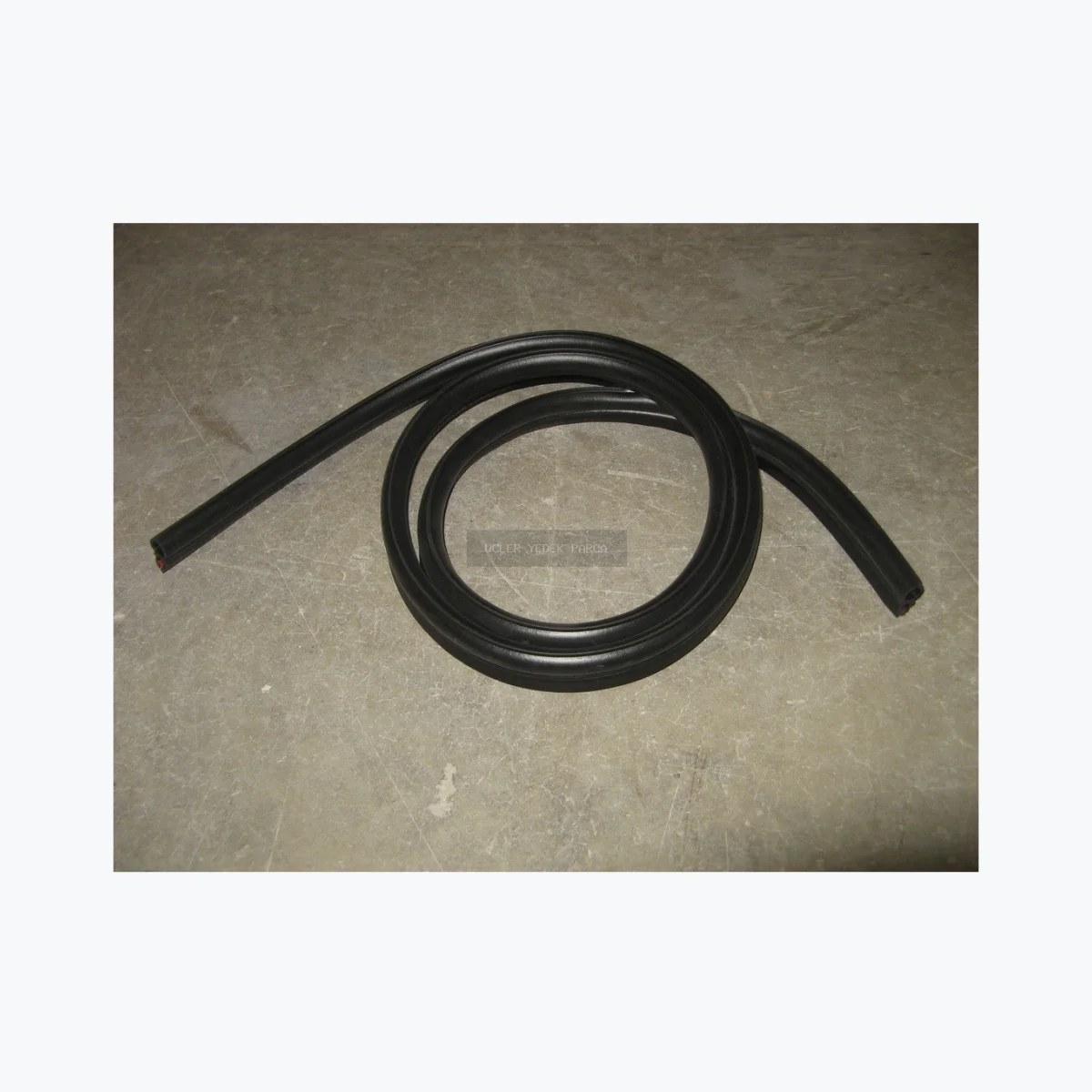 New Holland ARA PARÇA FİTİLİ 84424686 Orijinal Yedek Parça